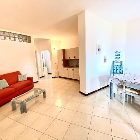 Appartamento Fronte Mare Santa Teresa Gallura Exterior photo