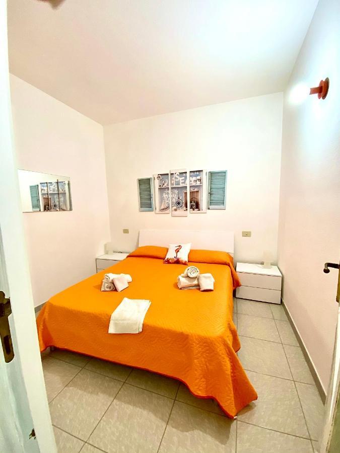 Appartamento Fronte Mare Santa Teresa Gallura Exterior photo