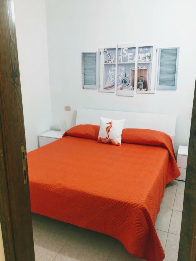 Appartamento Fronte Mare Santa Teresa Gallura Exterior photo
