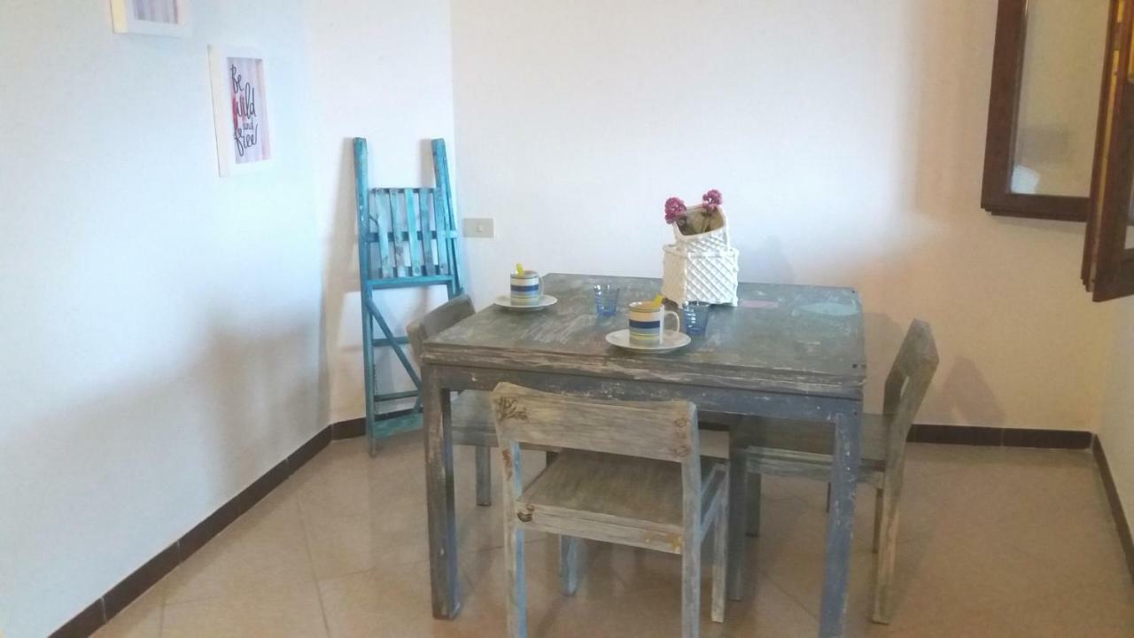 Appartamento Fronte Mare Santa Teresa Gallura Exterior photo